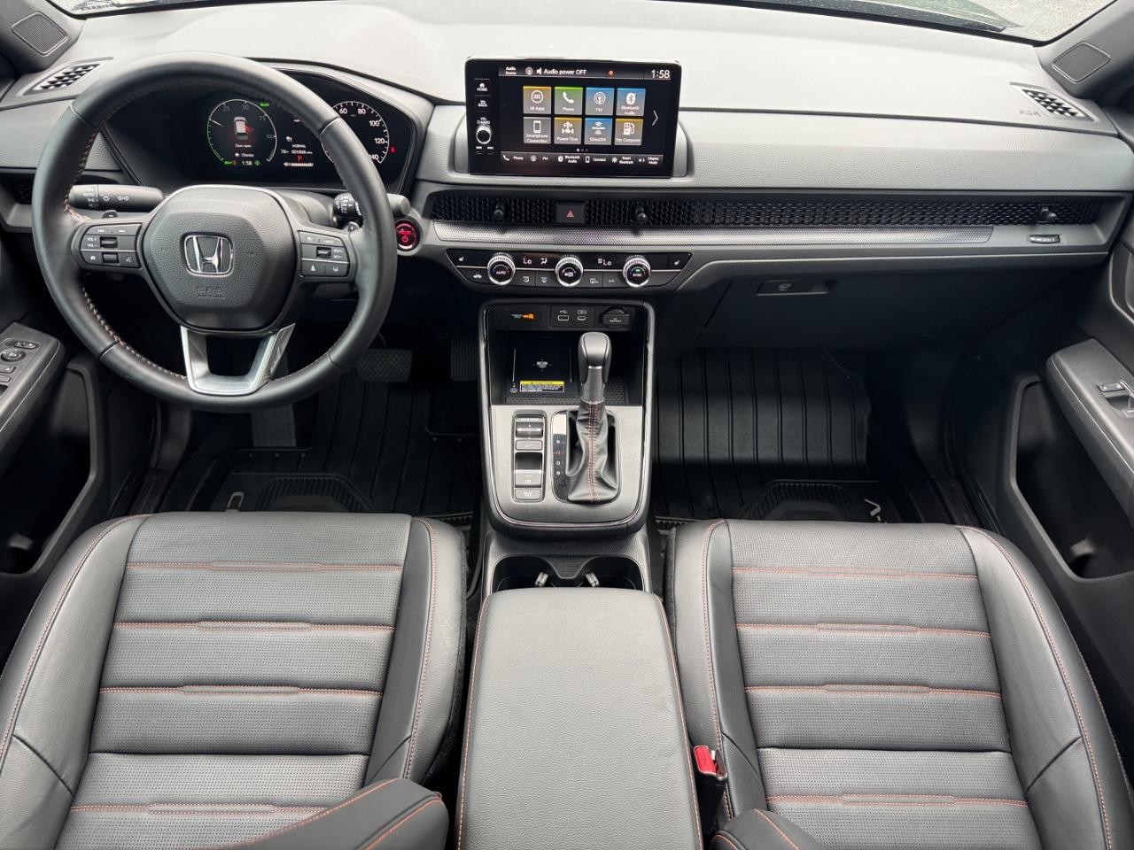 Honda CR-V Hybrid Vehicle Full-screen Gallery Image 12