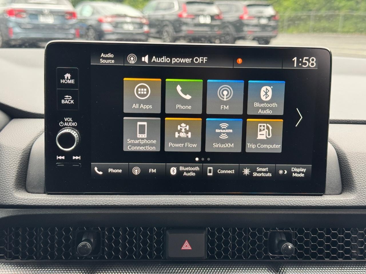 Honda CR-V Hybrid Vehicle Full-screen Gallery Image 14