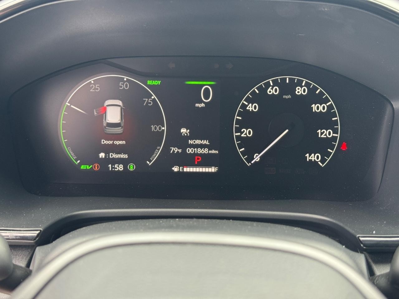 Honda CR-V Hybrid Vehicle Full-screen Gallery Image 21
