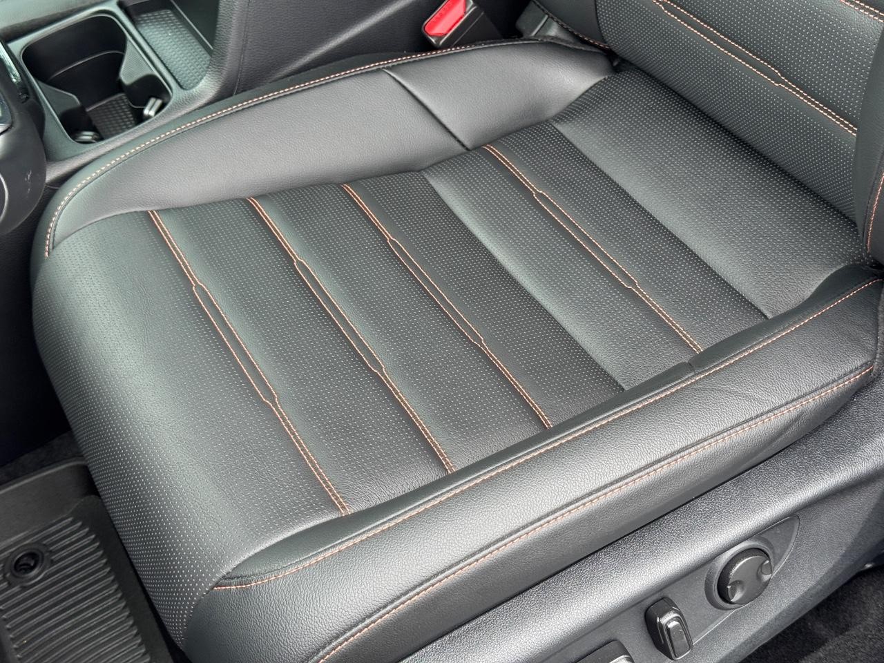 Honda CR-V Hybrid Vehicle Full-screen Gallery Image 27