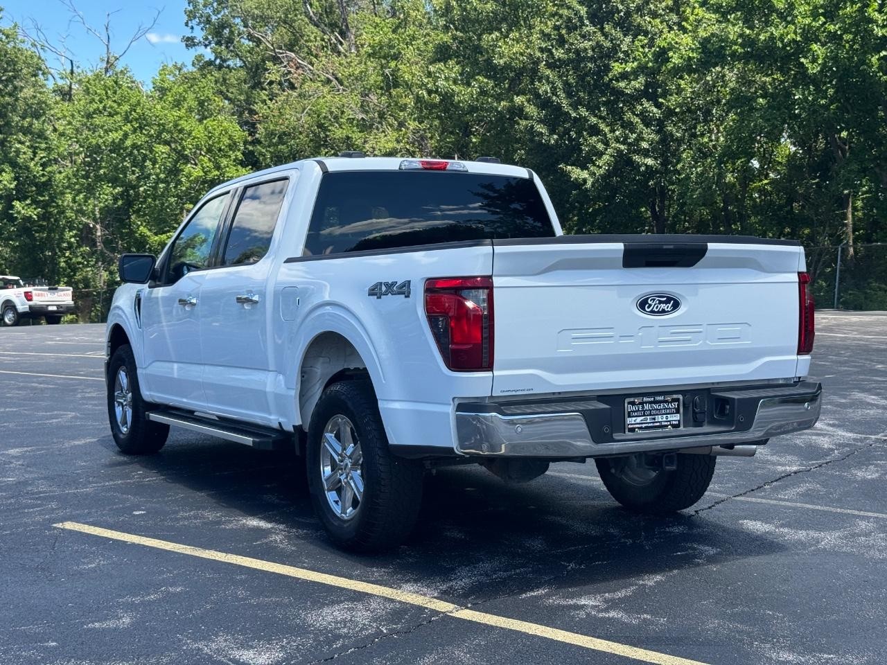Ford F-150 Vehicle Full-screen Gallery Image 07