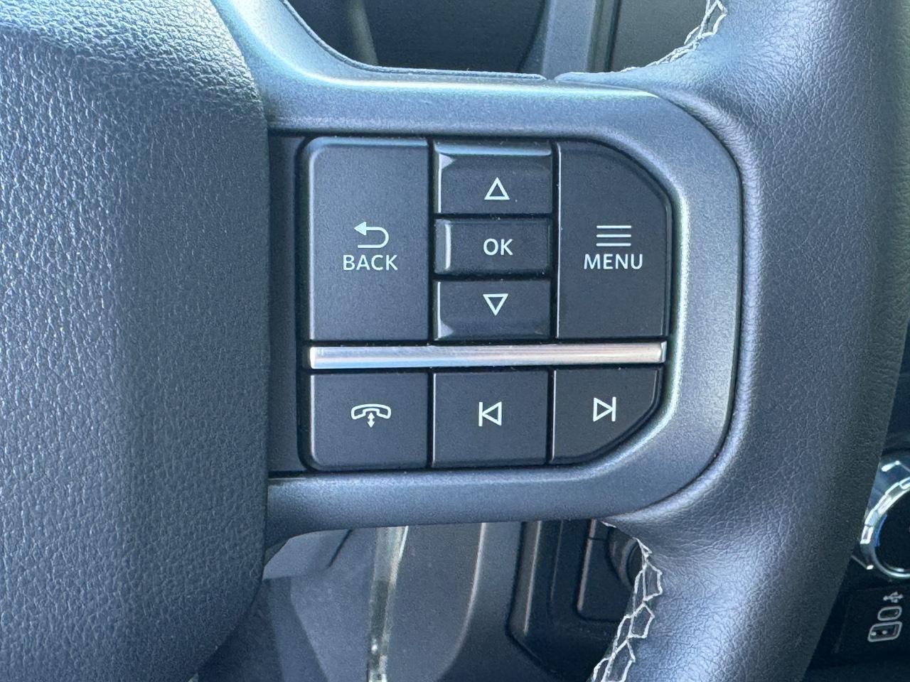 Ford F-150 Vehicle Full-screen Gallery Image 20