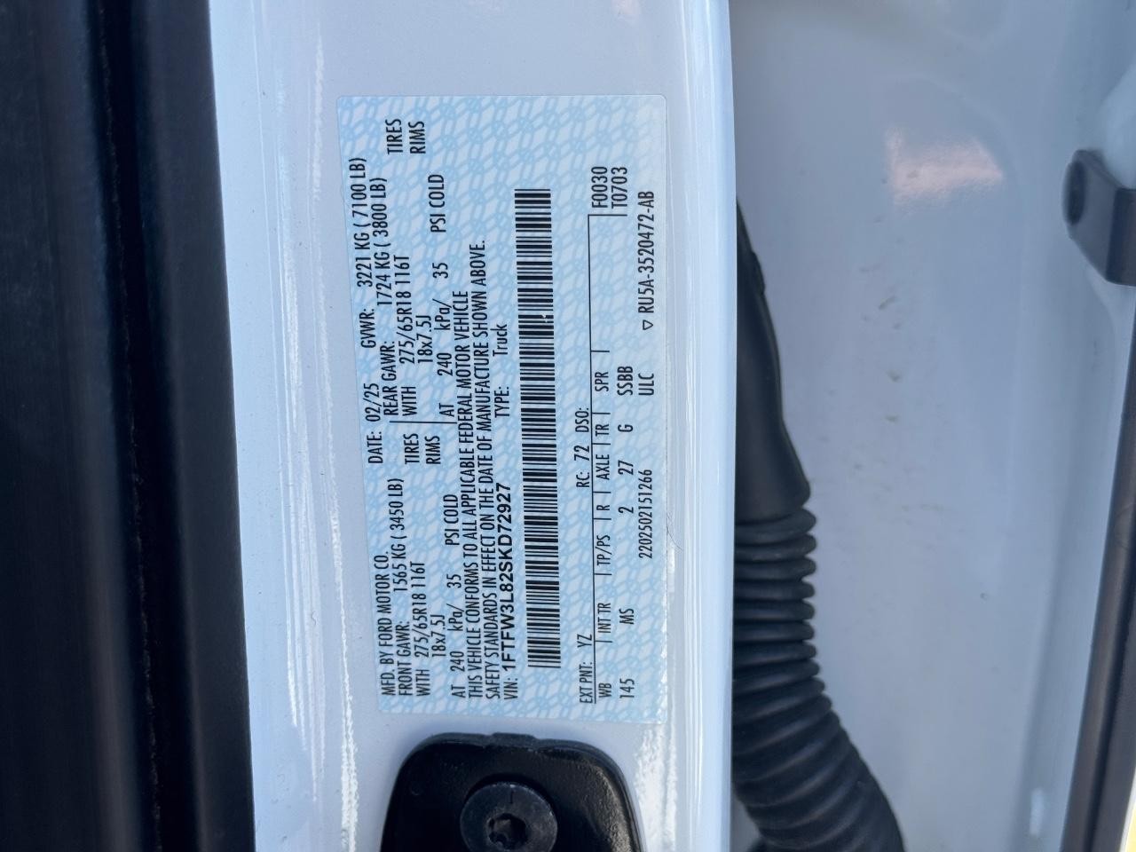 Ford F-150 Vehicle Full-screen Gallery Image 25