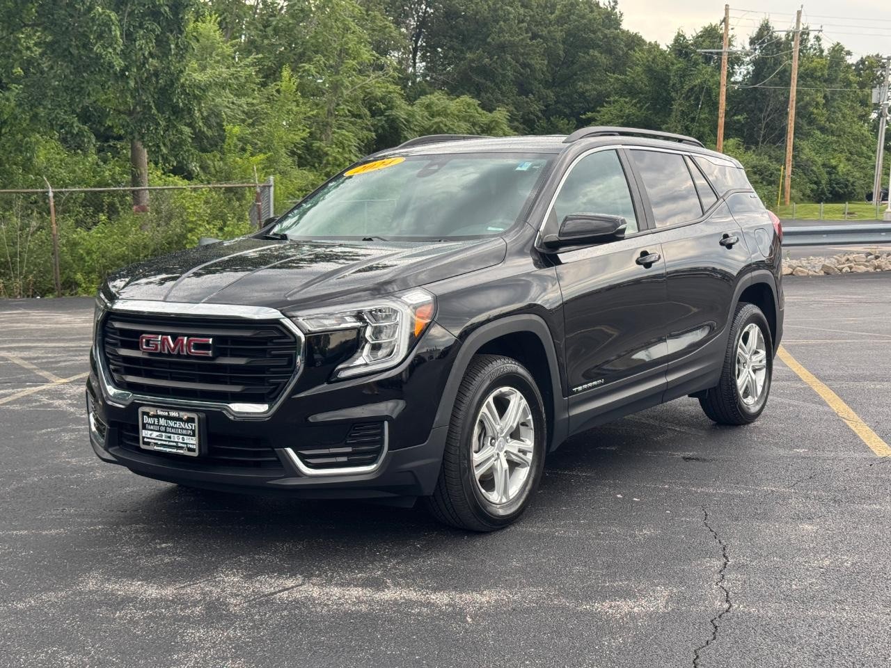 GMC Terrain Vehicle Full-screen Gallery Image 09