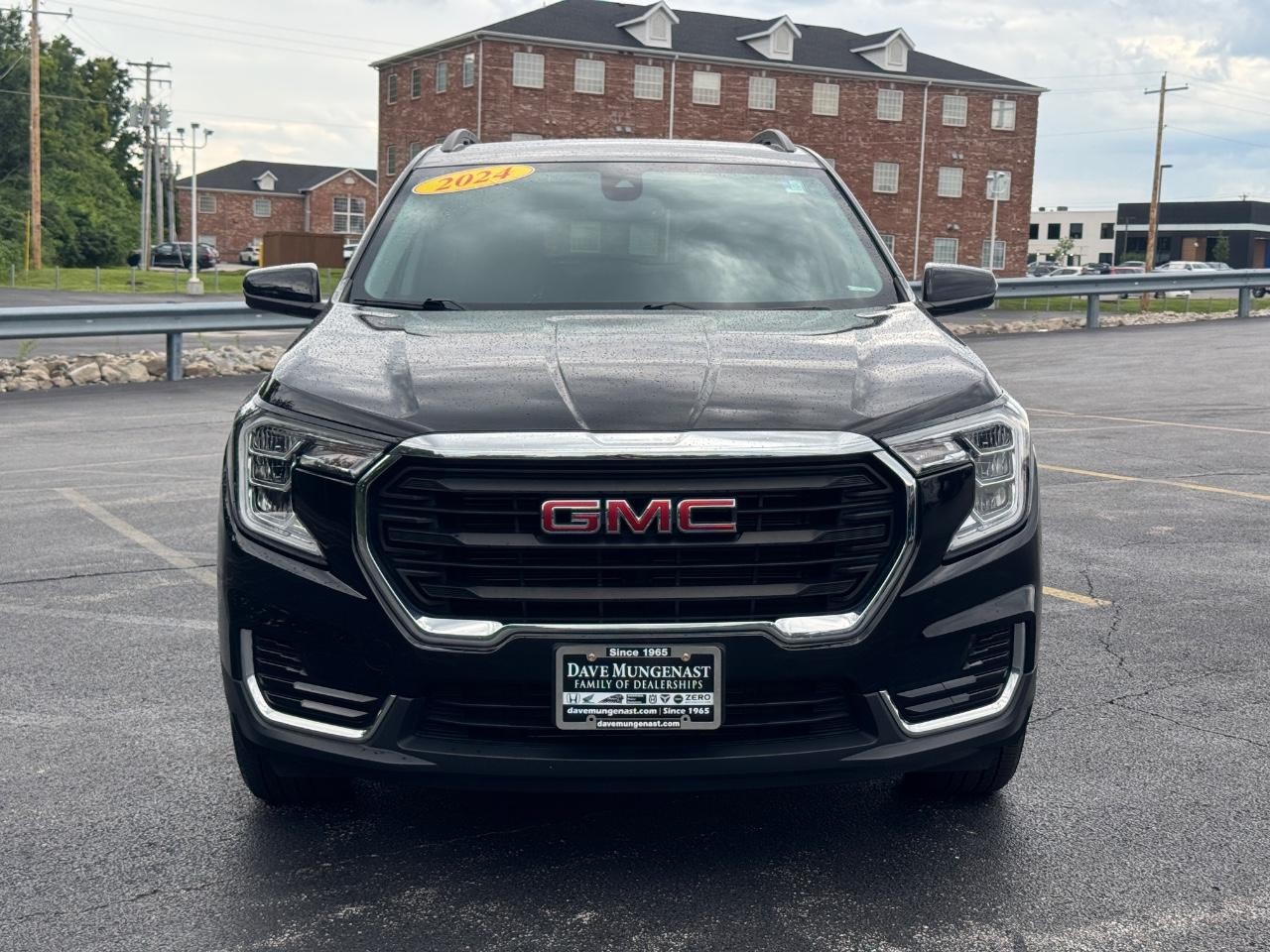 GMC Terrain Vehicle Full-screen Gallery Image 10