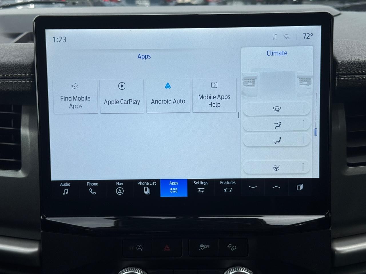 Ford Expedition Max Vehicle Full-screen Gallery Image 15