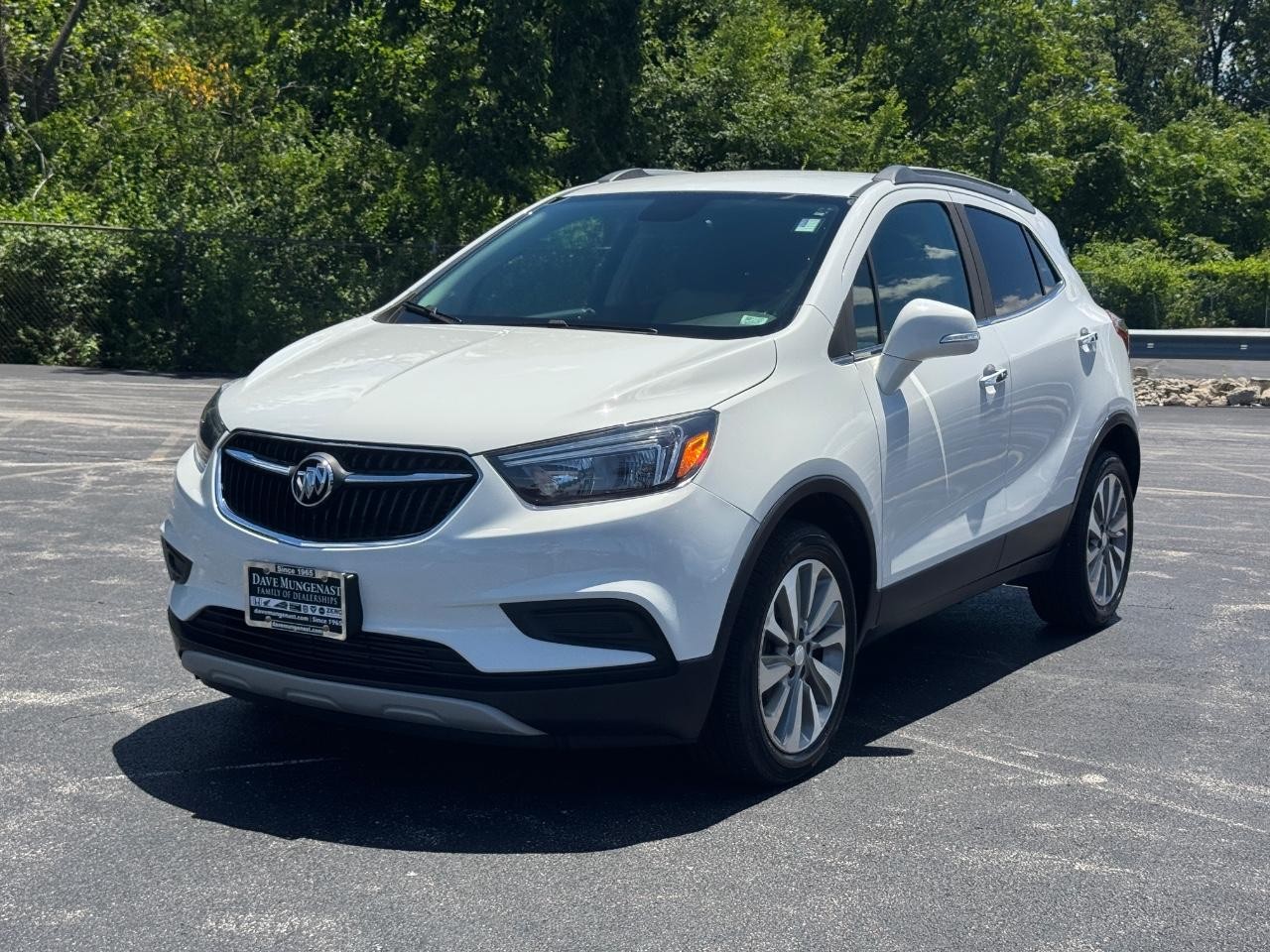 Buick Encore Vehicle Full-screen Gallery Image 09