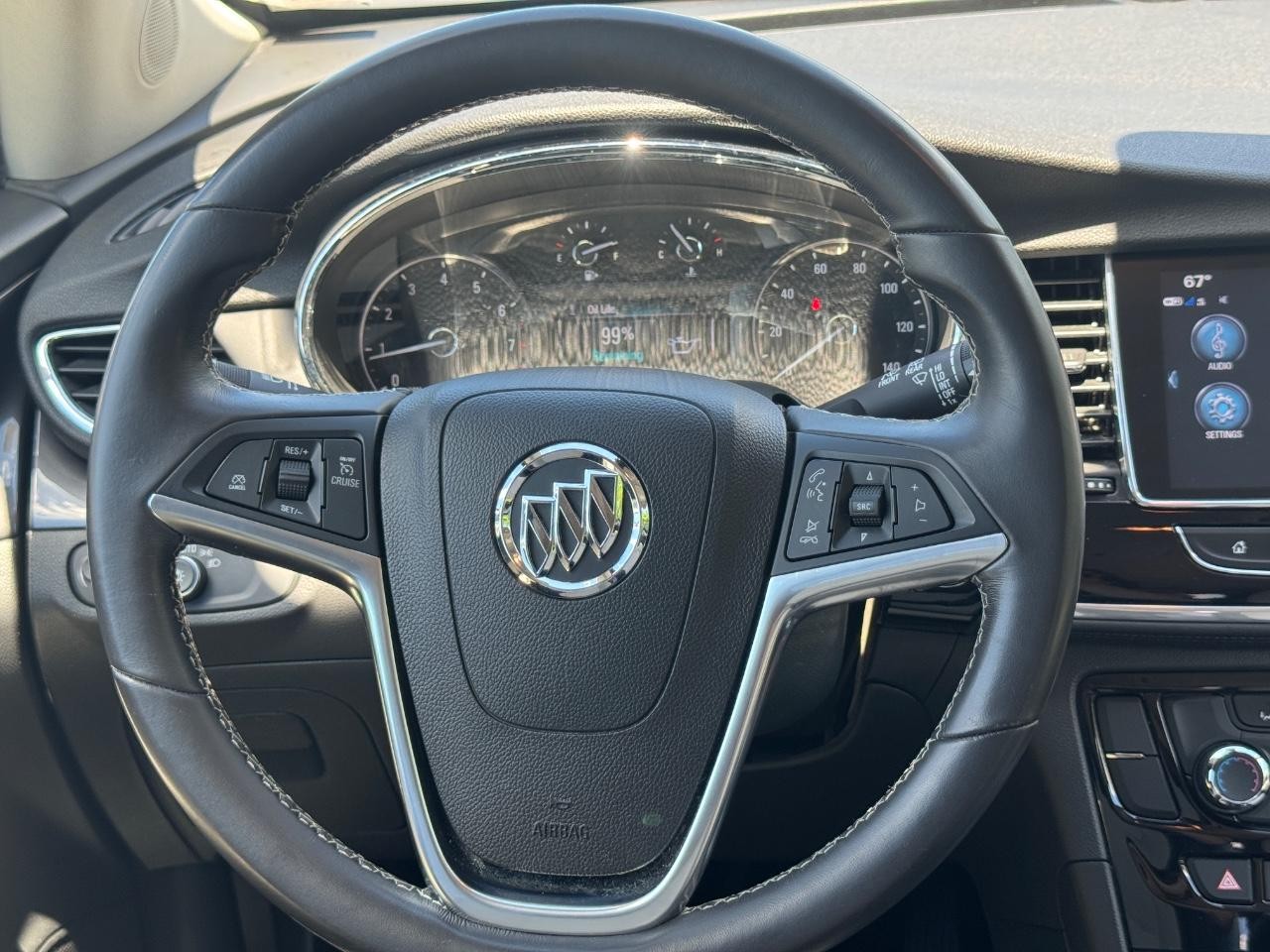 Buick Encore Vehicle Full-screen Gallery Image 13