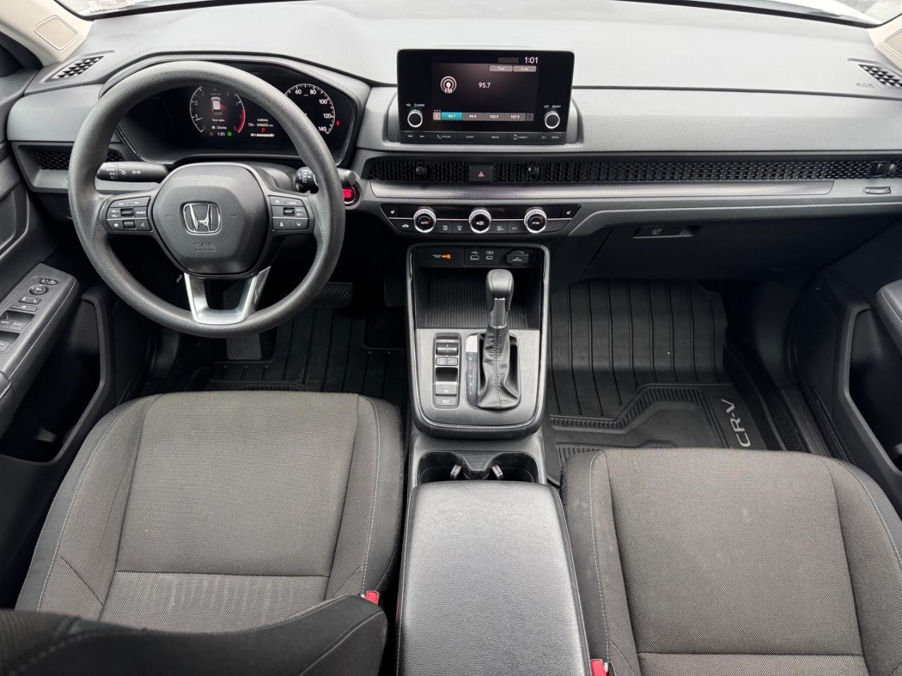 Honda CR-V Vehicle Full-screen Gallery Image 12