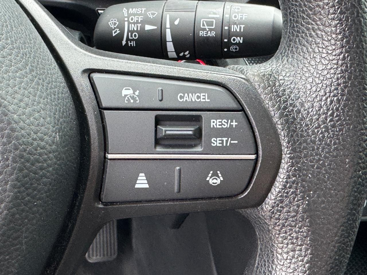 Honda CR-V Vehicle Full-screen Gallery Image 23