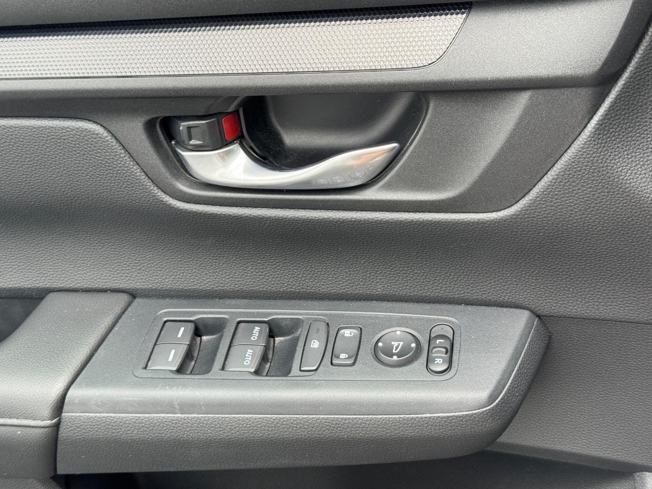 Honda CR-V Vehicle Full-screen Gallery Image 26