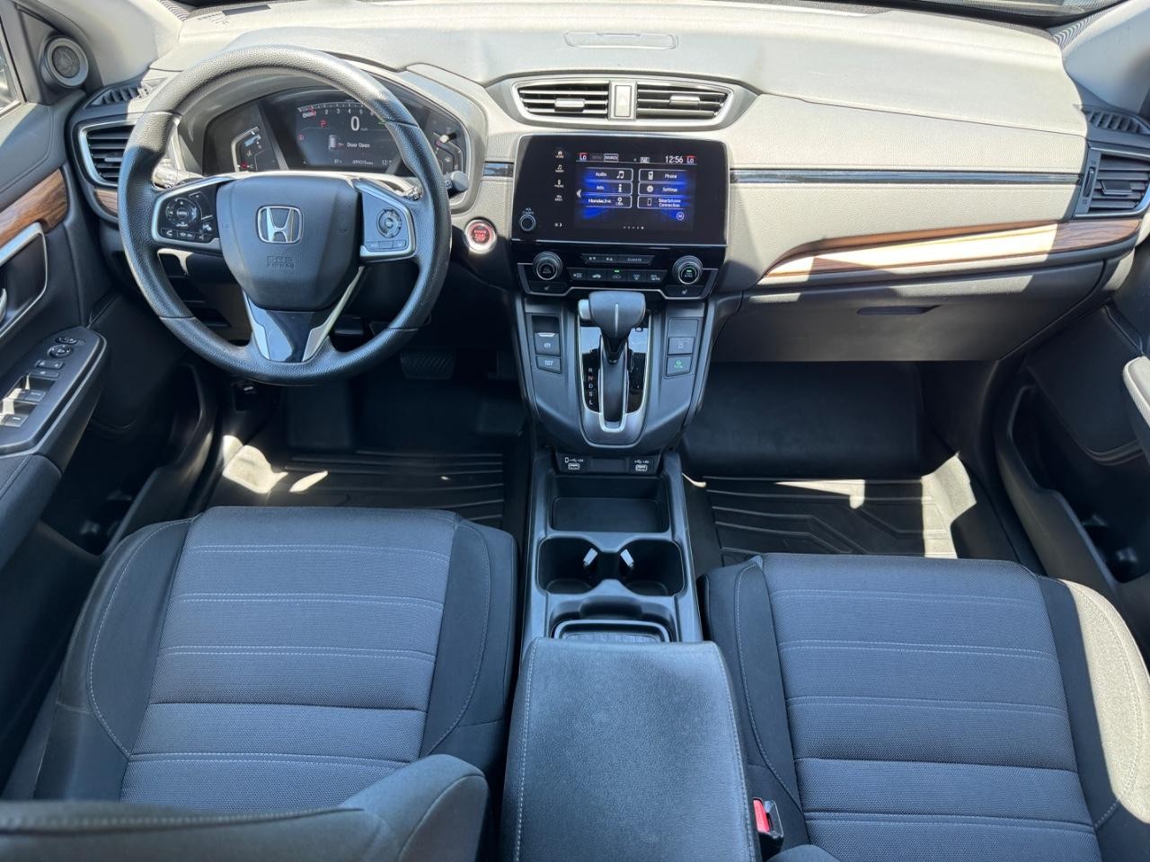Honda CR-V Vehicle Full-screen Gallery Image 12