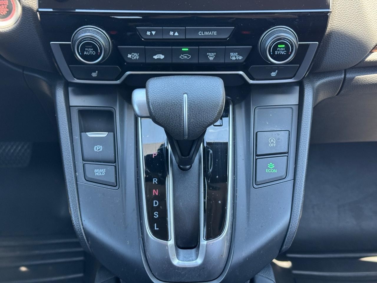 Honda CR-V Vehicle Full-screen Gallery Image 15