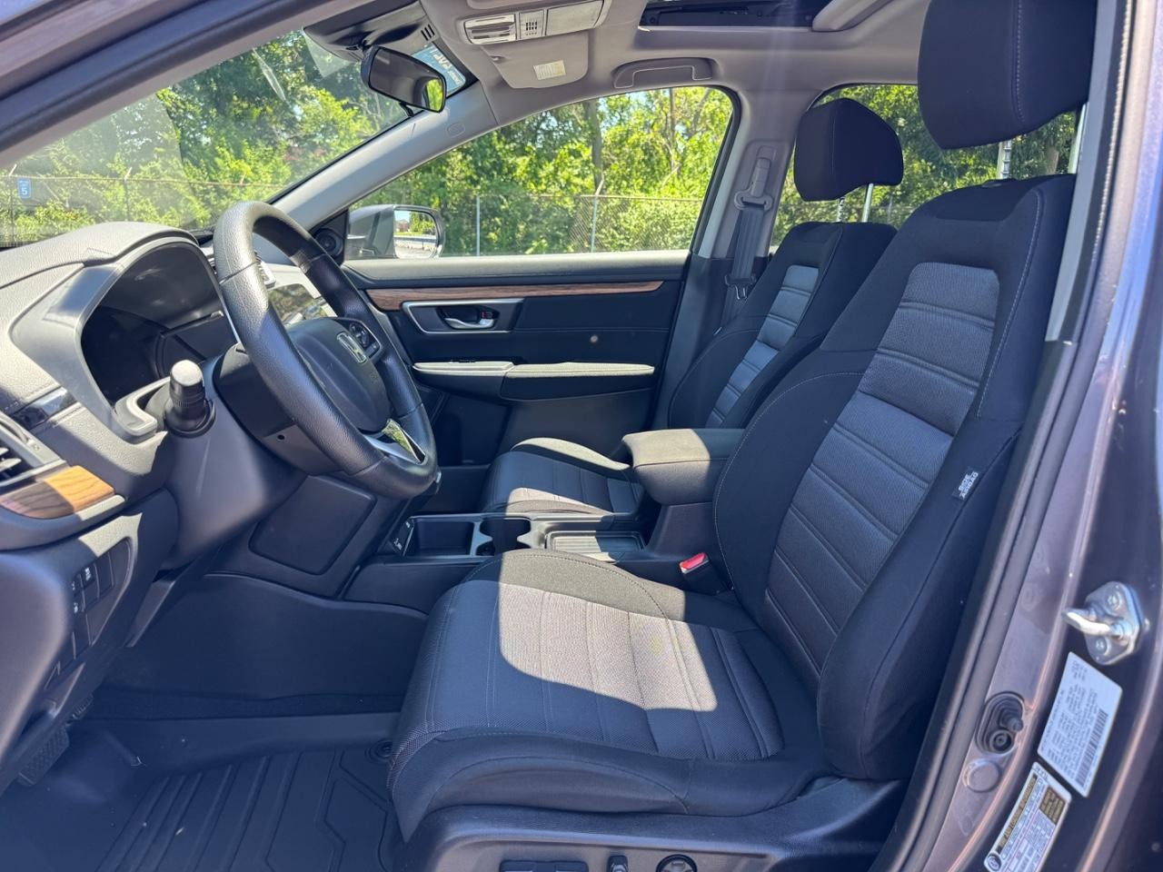 Honda CR-V Vehicle Full-screen Gallery Image 18