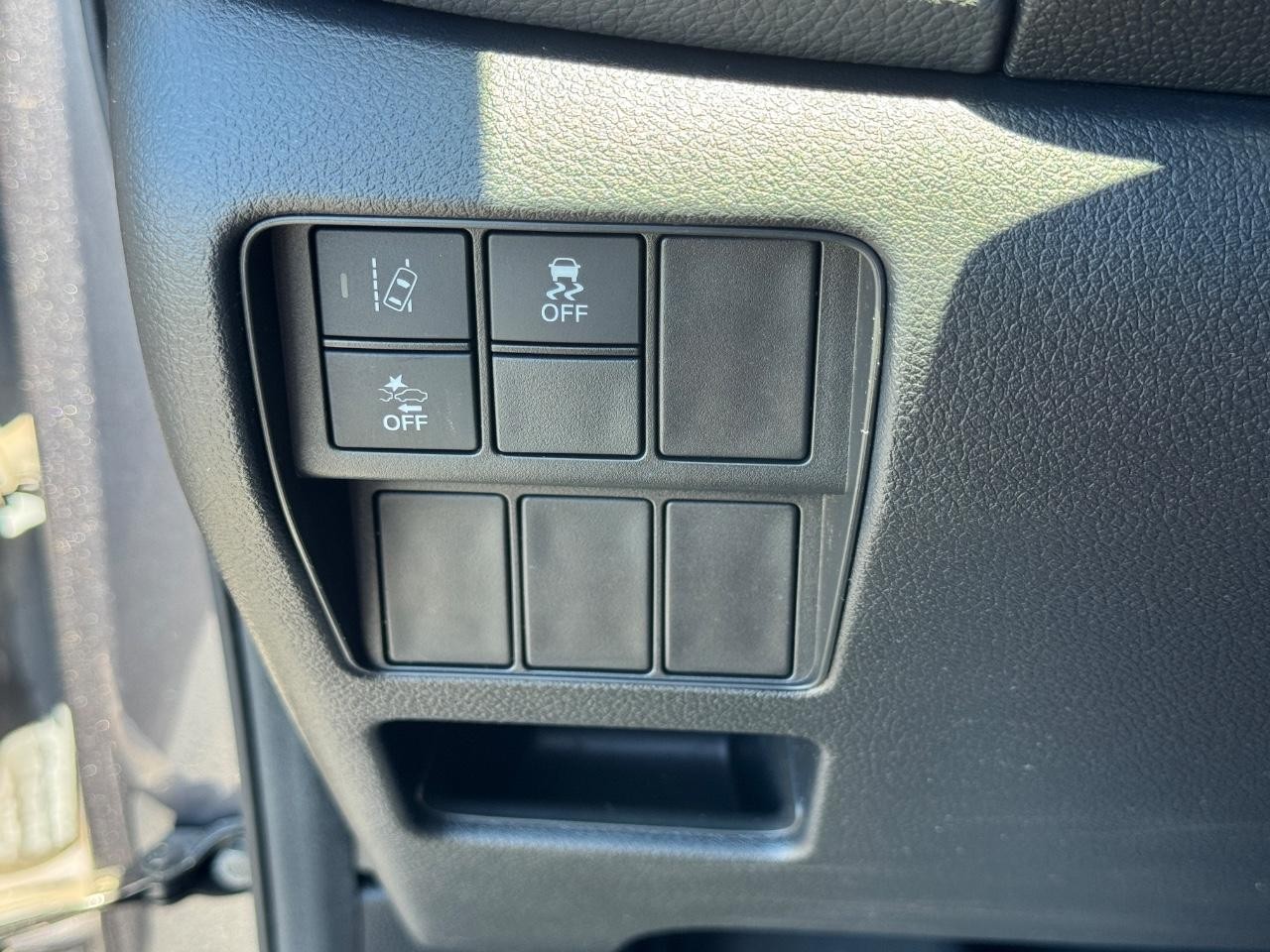 Honda CR-V Vehicle Full-screen Gallery Image 23