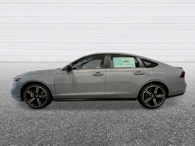 Honda Accord Hybrid Vehicle Full-screen Gallery Image 03
