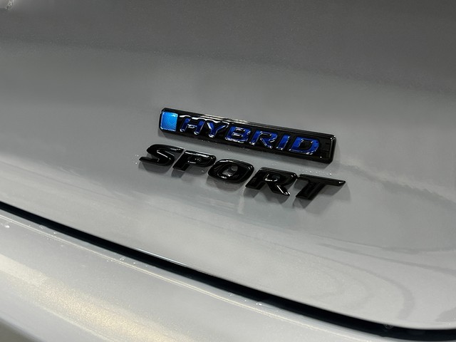 Honda Accord Hybrid Vehicle Full-screen Gallery Image 07