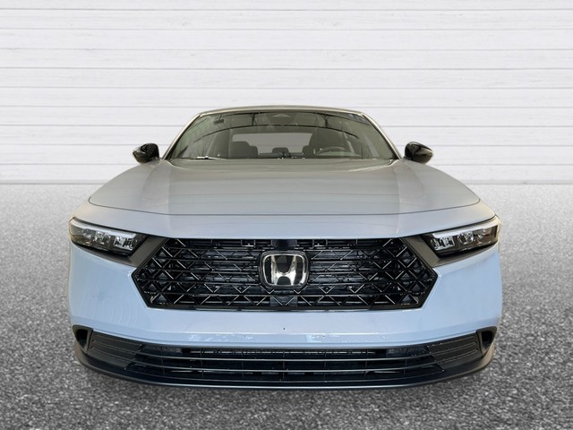 Honda Accord Hybrid Vehicle Full-screen Gallery Image 11