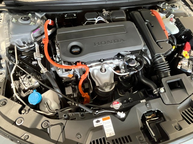 Honda Accord Hybrid Vehicle Full-screen Gallery Image 13