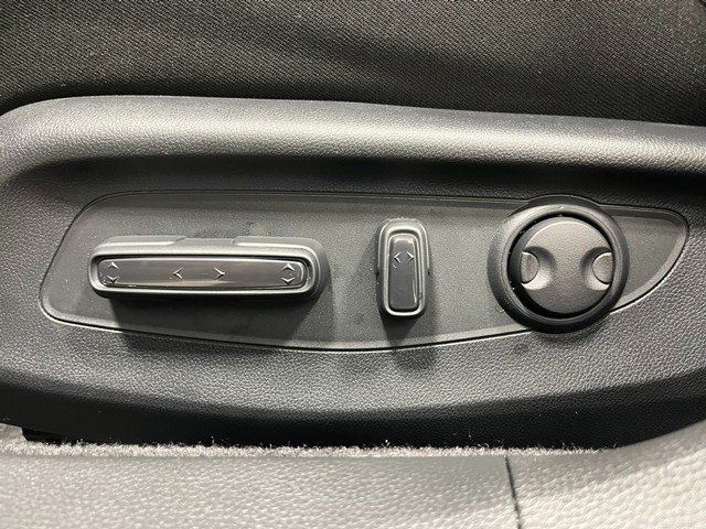 Honda Accord Hybrid Vehicle Full-screen Gallery Image 16