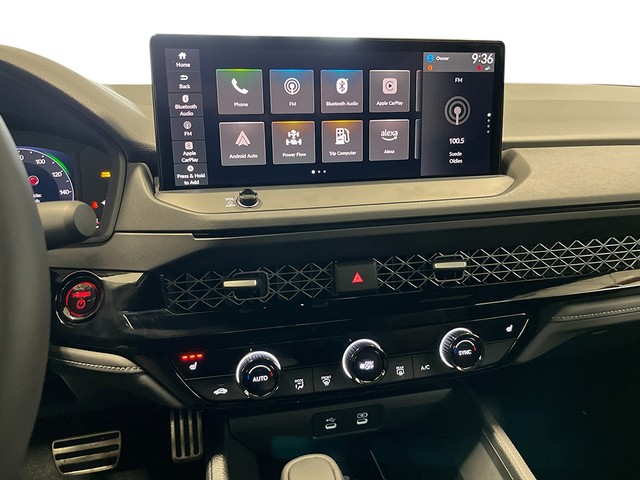 Honda Accord Hybrid Vehicle Full-screen Gallery Image 21