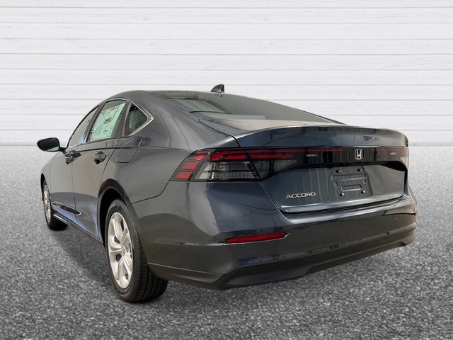 Honda Accord Sedan Vehicle Full-screen Gallery Image 04