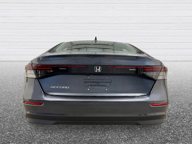 Honda Accord Sedan Vehicle Full-screen Gallery Image 06