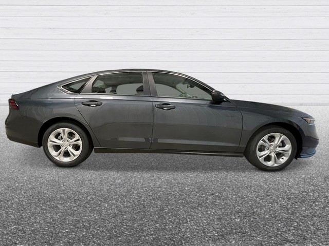 Honda Accord Sedan Vehicle Full-screen Gallery Image 09