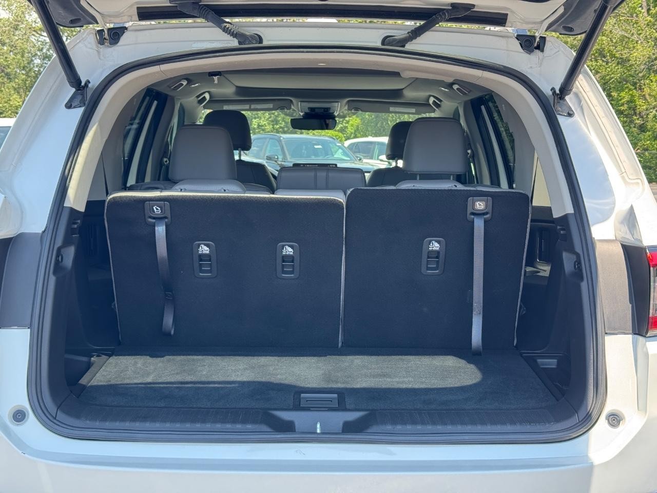 Honda Pilot Vehicle Full-screen Gallery Image 05