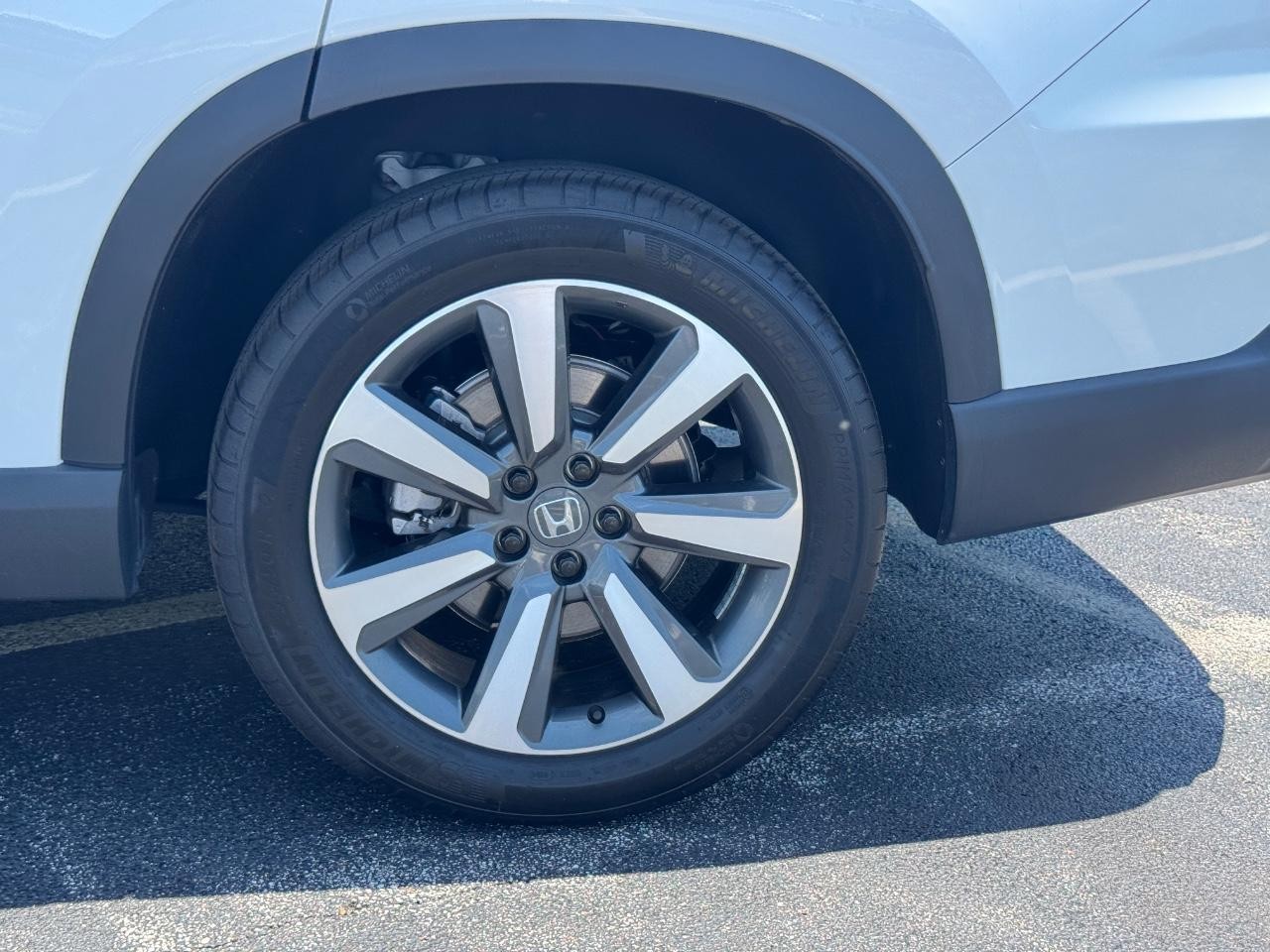 Honda Pilot Vehicle Full-screen Gallery Image 20