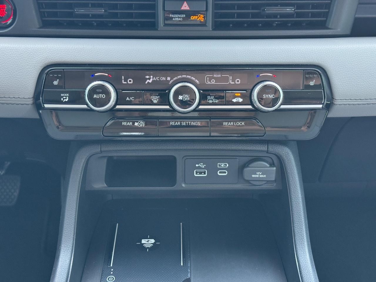 Honda Pilot Vehicle Full-screen Gallery Image 28