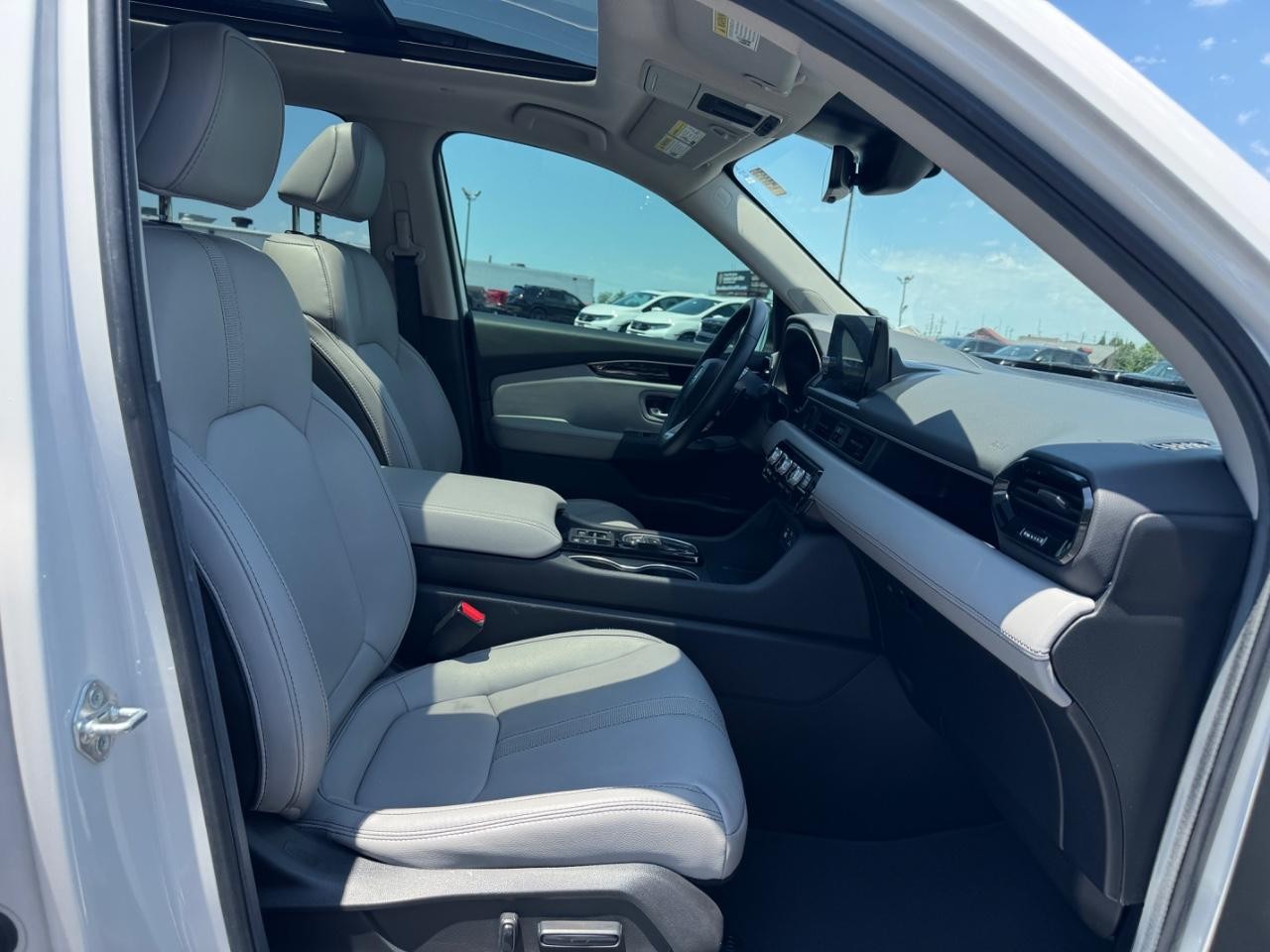 Honda Pilot Vehicle Full-screen Gallery Image 31
