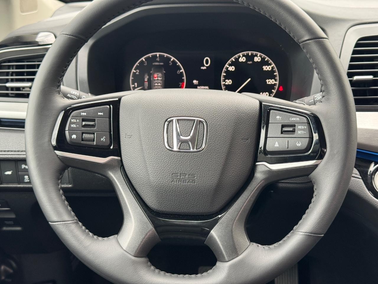 Honda Odyssey Vehicle Full-screen Gallery Image 14