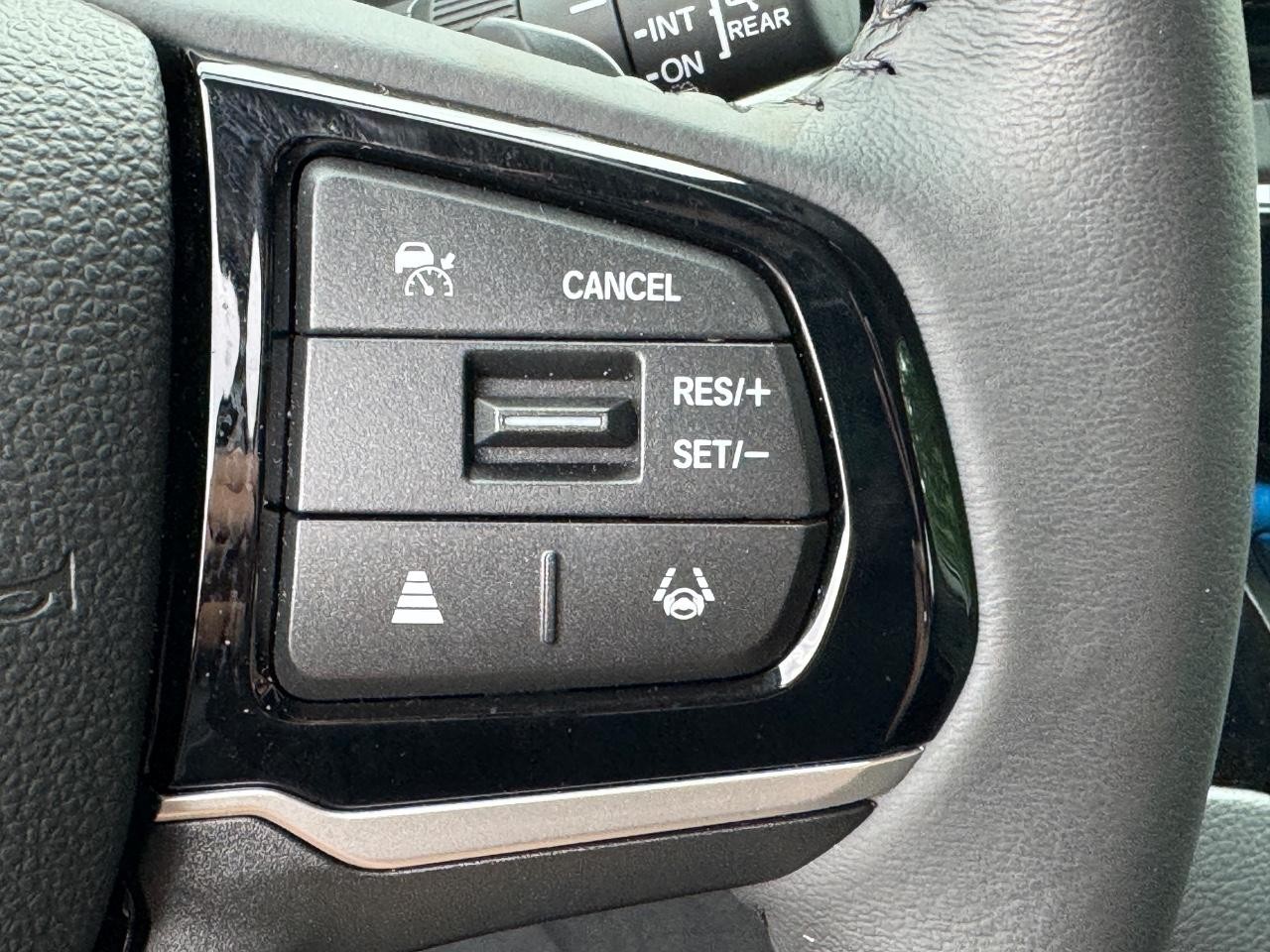 Honda Odyssey Vehicle Full-screen Gallery Image 24