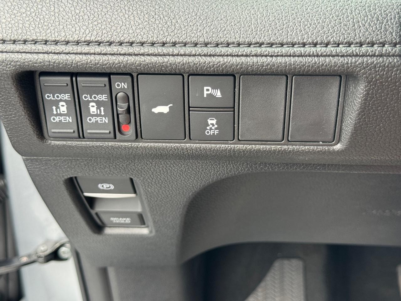 Honda Odyssey Vehicle Full-screen Gallery Image 25