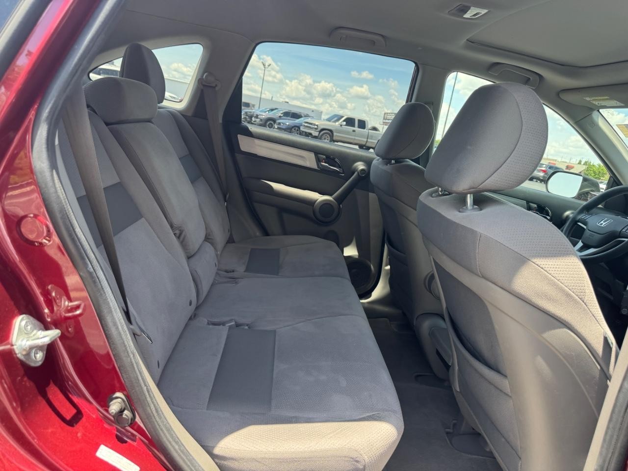 Honda CR-V Vehicle Full-screen Gallery Image 11