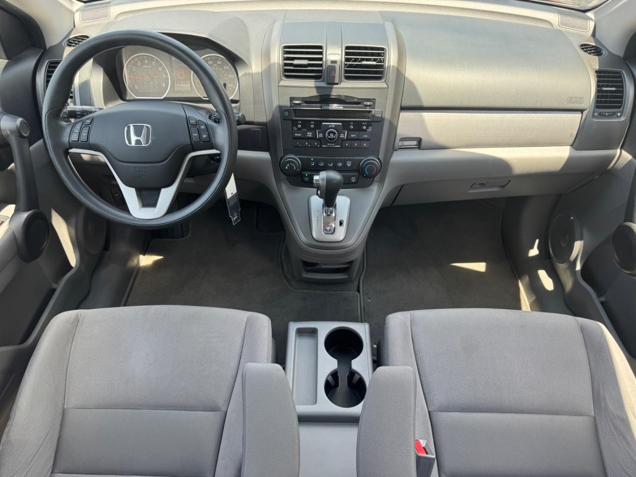 Honda CR-V Vehicle Full-screen Gallery Image 12