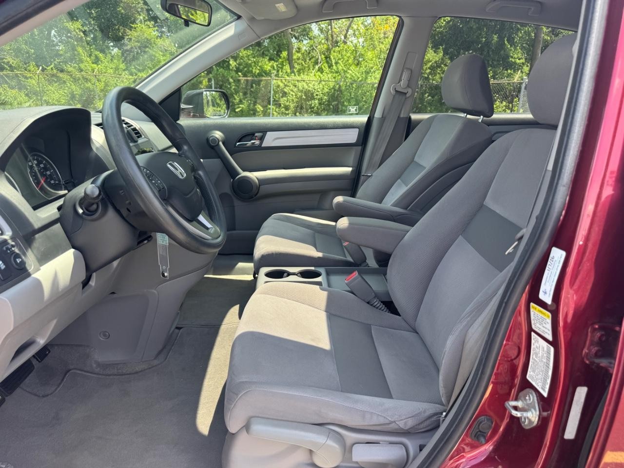 Honda CR-V Vehicle Full-screen Gallery Image 17