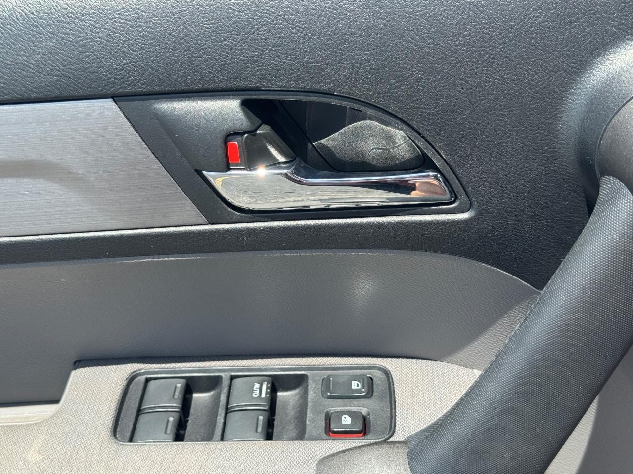 Honda CR-V Vehicle Full-screen Gallery Image 23