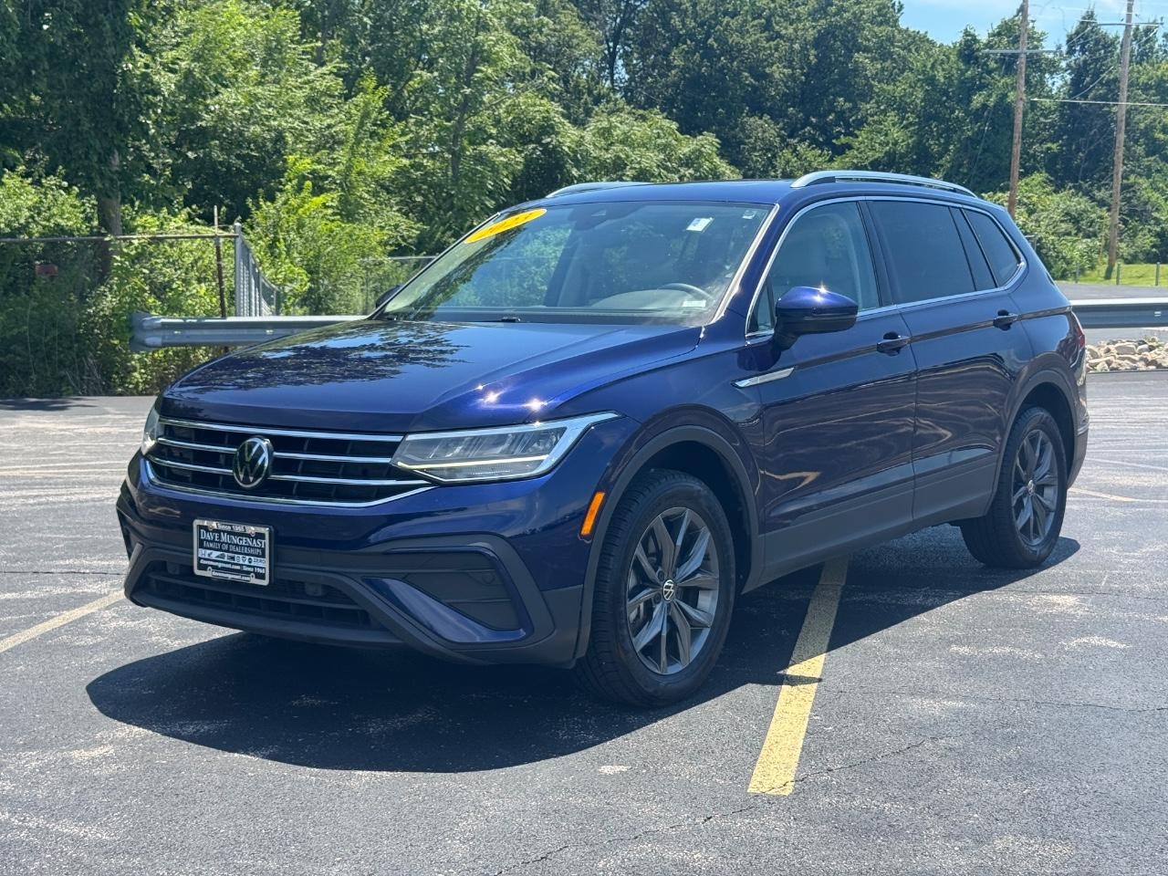 Volkswagen Tiguan Vehicle Full-screen Gallery Image 09