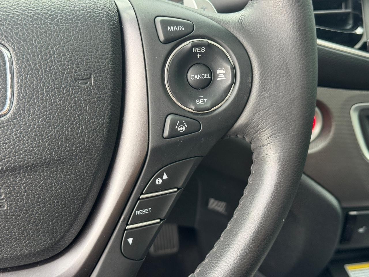 Honda Ridgeline Vehicle Full-screen Gallery Image 23