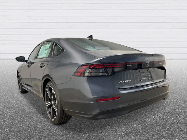 Honda Accord Sedan Vehicle Full-screen Gallery Image 04