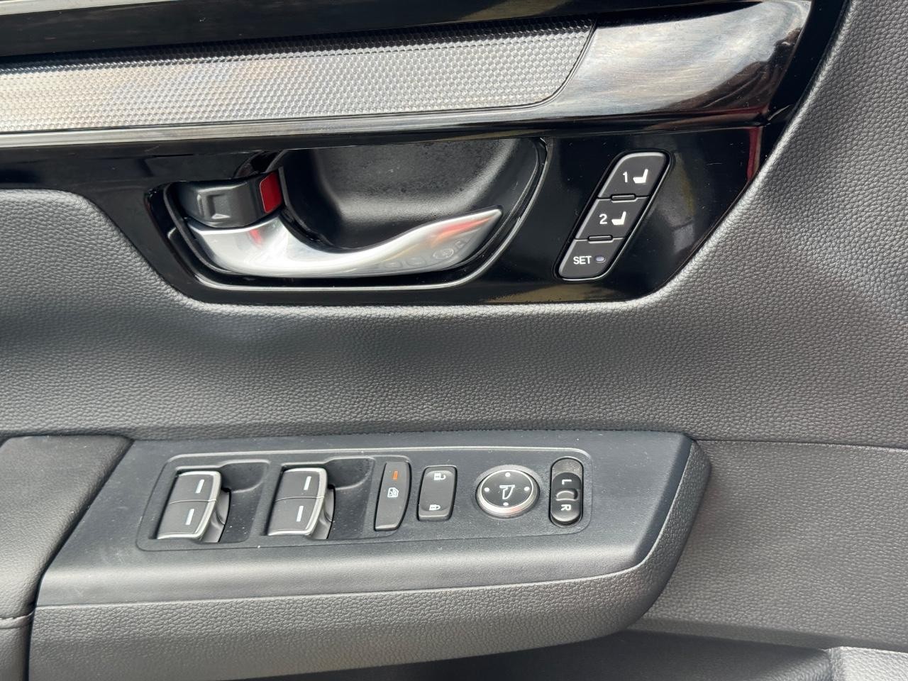 Honda CR-V Vehicle Full-screen Gallery Image 26