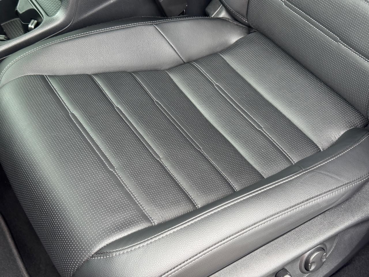 Honda CR-V Vehicle Full-screen Gallery Image 27