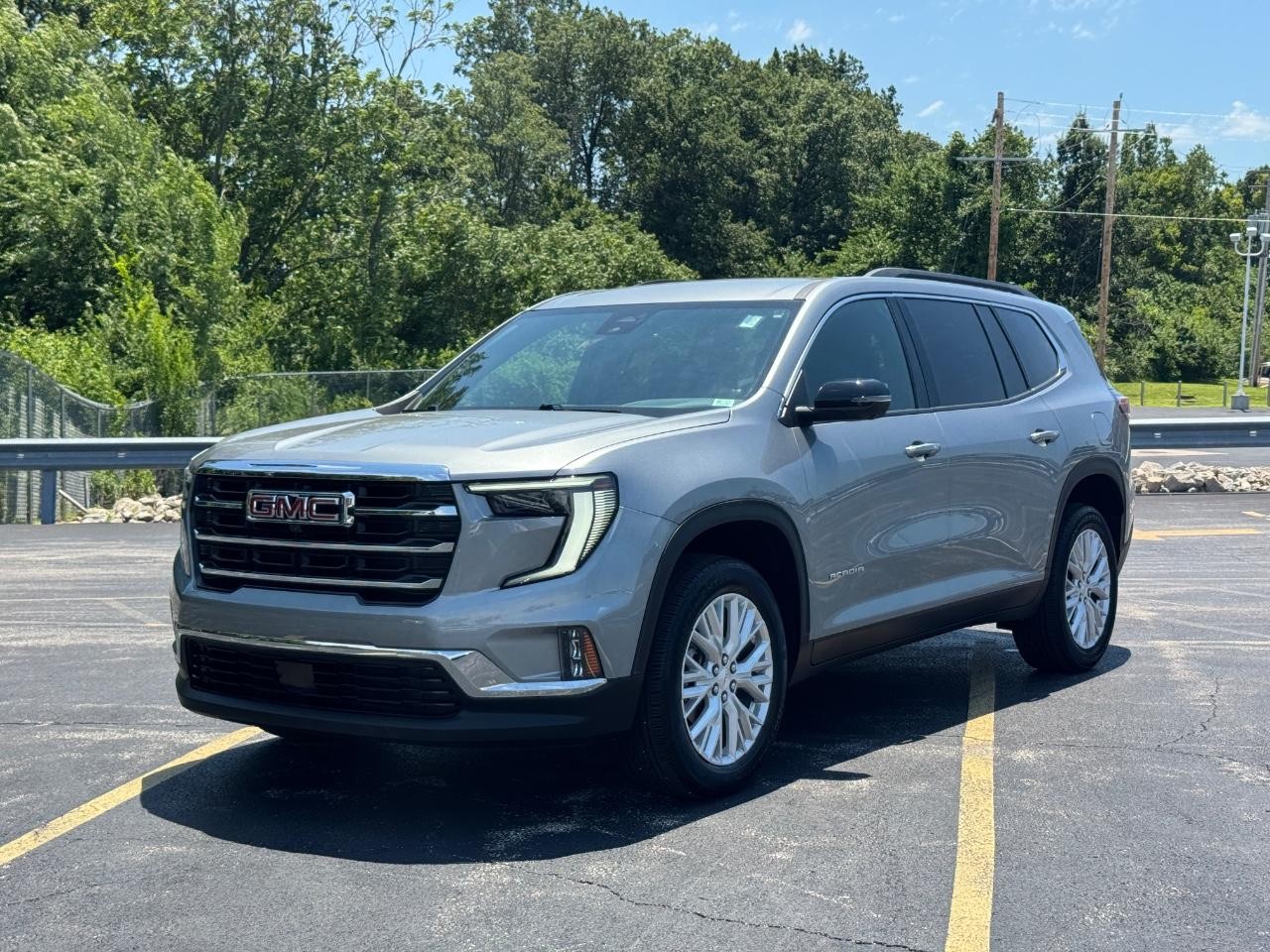 GMC Acadia Vehicle Full-screen Gallery Image 09