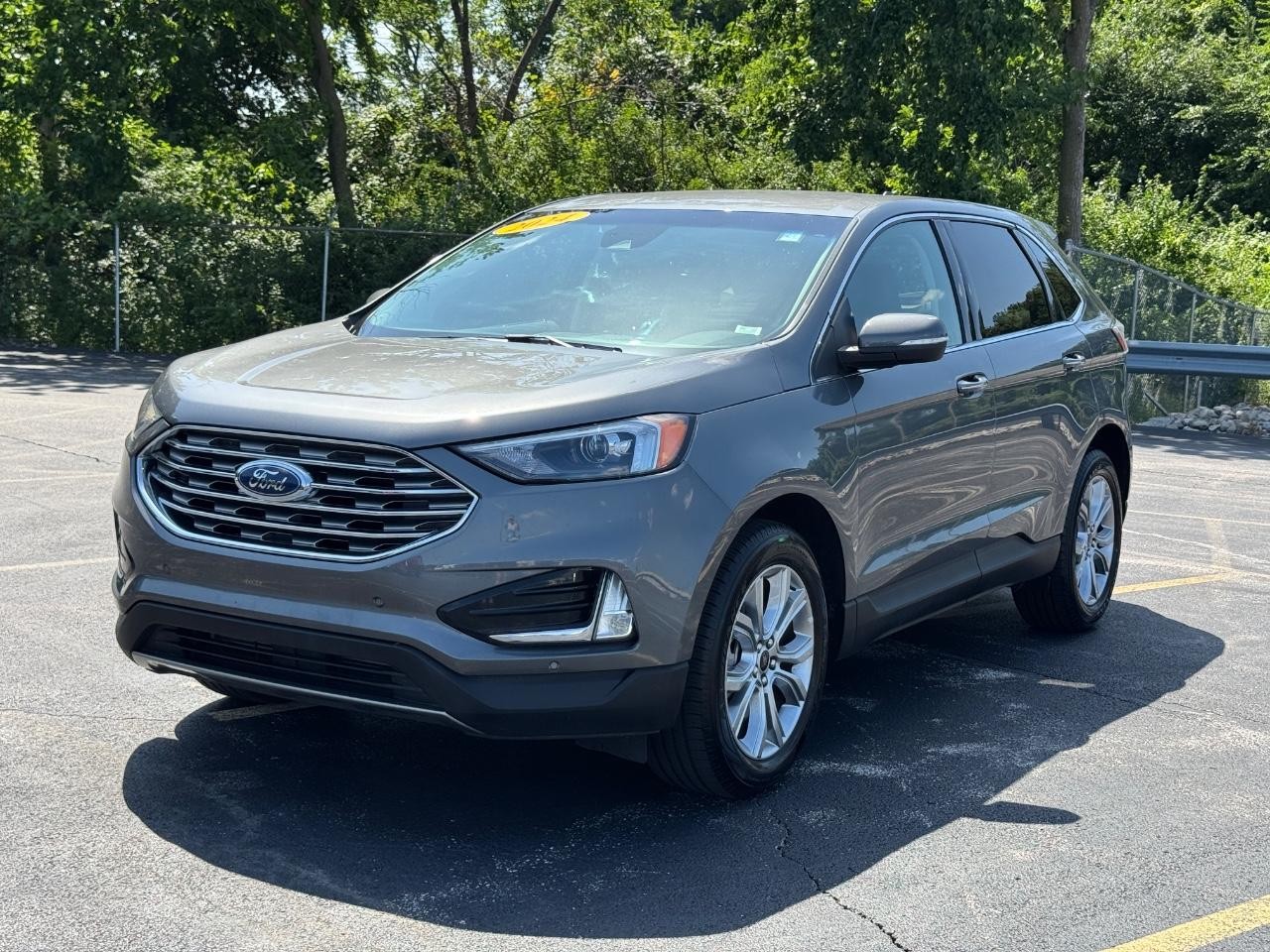 Ford Edge Vehicle Full-screen Gallery Image 09