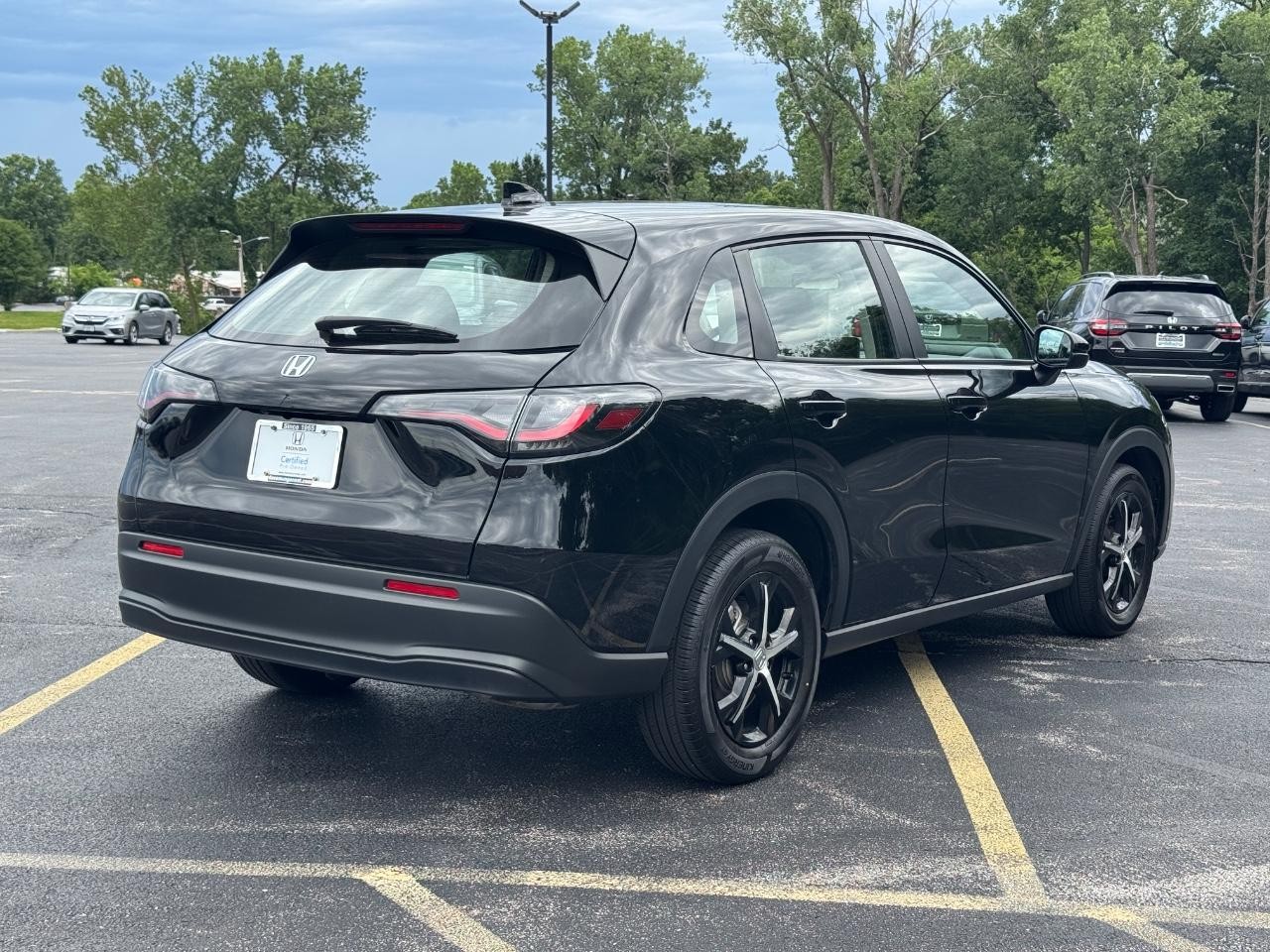 Honda HR-V Vehicle Full-screen Gallery Image 04