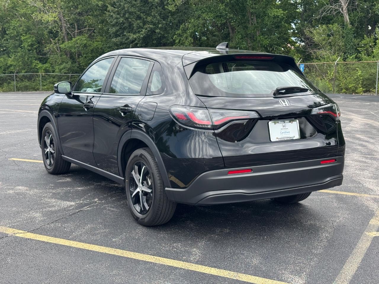 Honda HR-V Vehicle Full-screen Gallery Image 07