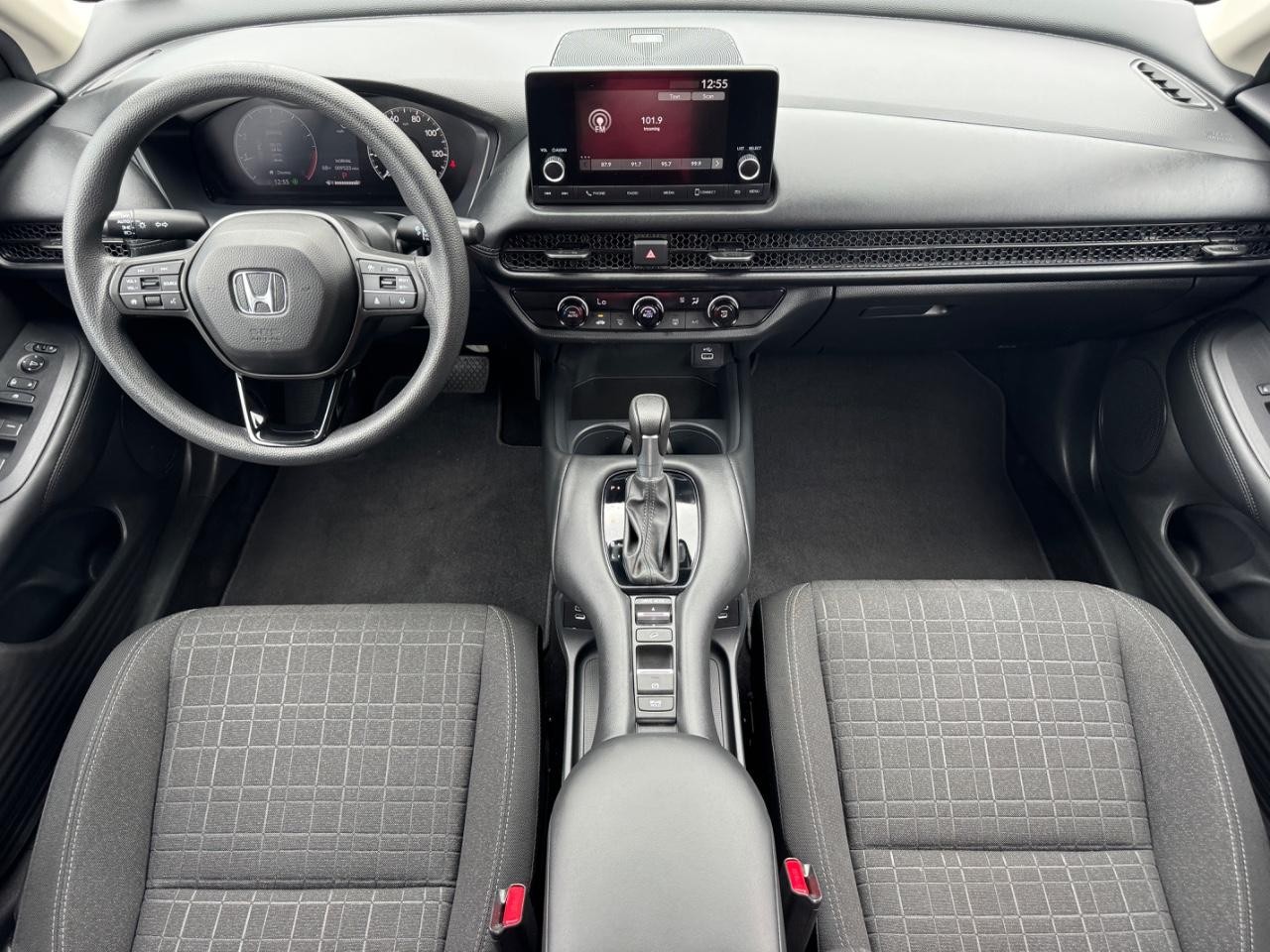 Honda HR-V Vehicle Full-screen Gallery Image 12