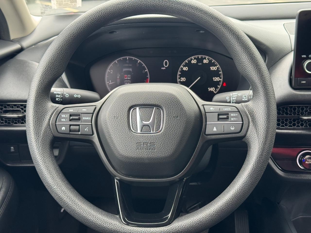 Honda HR-V Vehicle Full-screen Gallery Image 13